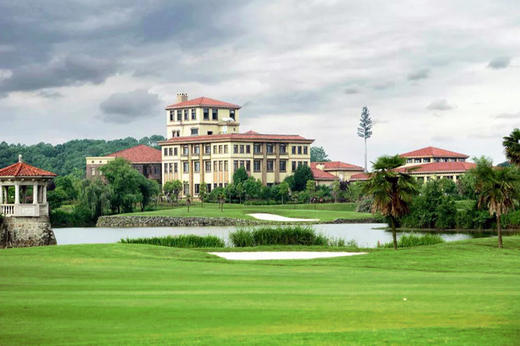 江西南昌保利高尔夫住打套餐 商品图1