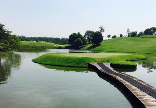 泰国 美兰湖高尔夫俱乐部 The Legacy Golf Club 商品图0