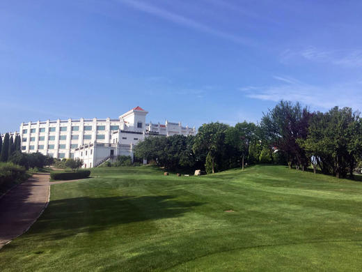 山东青岛华山高尔夫聚豪球会（新场） 商品图3