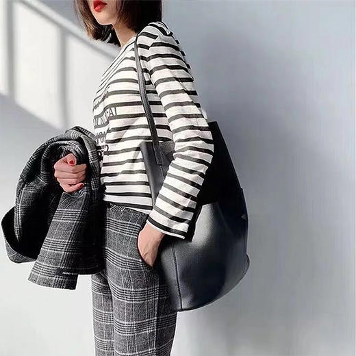 Michele Maggetti·托特包│火遍时尚圈的潮流包型，大容量又轻盈 商品图5