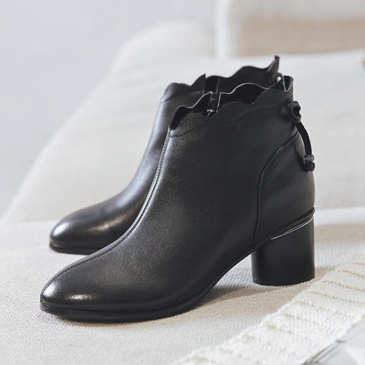 LL-W66-6秋冬新款头层牛皮圆头高跟粗跟真皮短靴 商品图3