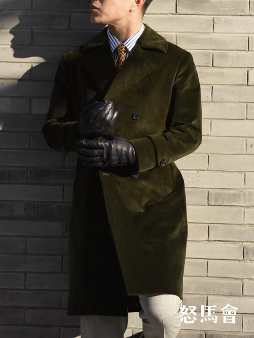 Hardy Minnis Eskdale 700克英式重磅灯芯绒棉深橄榄绿浴袍大衣 商品图6