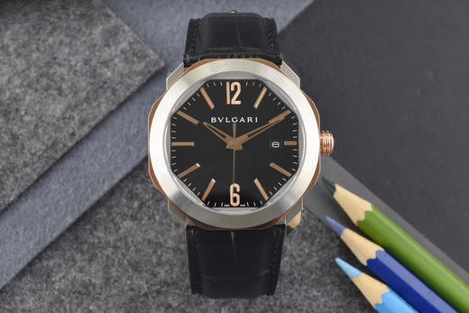 BV       宝格丽 OCTO系列将意大利创新风格演绎的尤为精彩，八角形代表的建筑美学风格在OCTO系列里端庄、大气。
腕表直径41mm
进口9015全自动机械机芯 商品图0