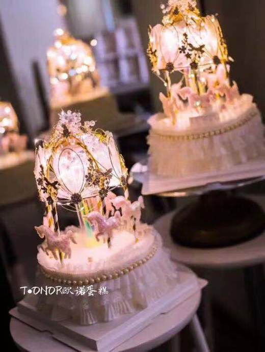 皇冠旋转木马 - tonor欧诺蛋糕
