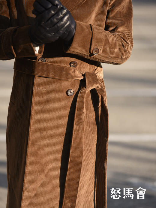 Hardy Minnis Eskdale 700克英式重磅灯芯绒棉咖啡棕浴袍大衣 商品图4