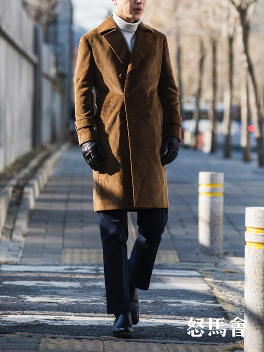 Hardy Minnis Eskdale 700克英式重磅灯芯绒棉咖啡棕浴袍大衣 商品图3