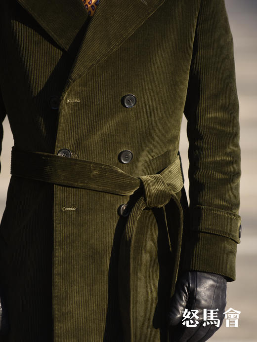 Hardy Minnis Eskdale 700克英式重磅灯芯绒棉深橄榄绿浴袍大衣 商品图7