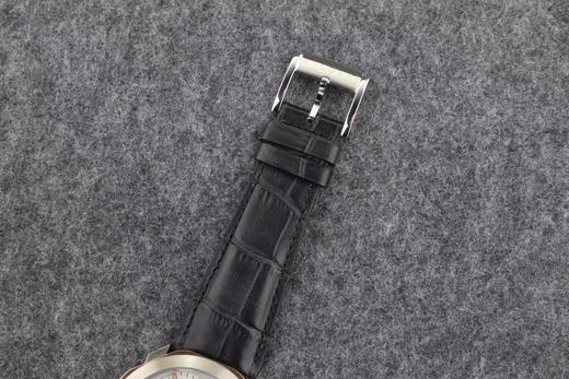 BV       宝格丽 OCTO系列将意大利创新风格演绎的尤为精彩，八角形代表的建筑美学风格在OCTO系列里端庄、大气。
腕表直径41mm
进口9015全自动机械机芯 商品图8