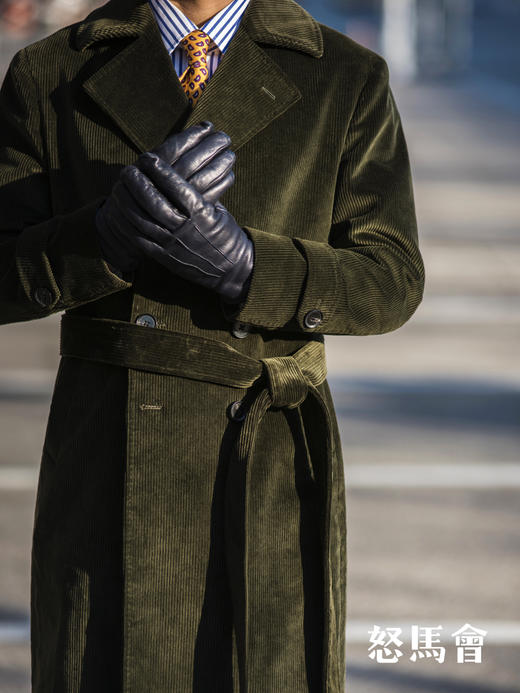 Hardy Minnis Eskdale 700克英式重磅灯芯绒棉深橄榄绿浴袍大衣 商品图8