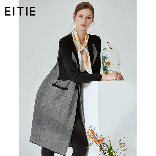 EITIE爱特爱春季新款慵懒风时尚撞色人字纹针织开衫女中长款6001725 商品图0