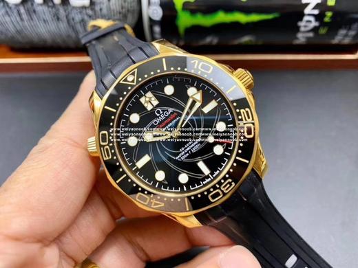 VS欧女王miga海马系列210.62.42.20.01.001。詹姆斯邦德同款，42mm。男士腕表，自动机械机芯，透底，硅胶表带 商品图5