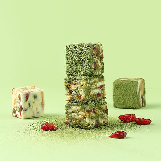 ※买一送一！网红推荐雪花酥 糕点心 牛扎奶芙 沙琪玛 牛轧糖 抹茶 蔓越莓 雪花酥 百草味 200g/袋 商品图3