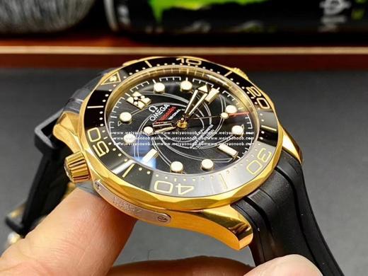 VS欧女王miga海马系列210.62.42.20.01.001。詹姆斯邦德同款，42mm。男士腕表，自动机械机芯，透底，硅胶表带 商品图3