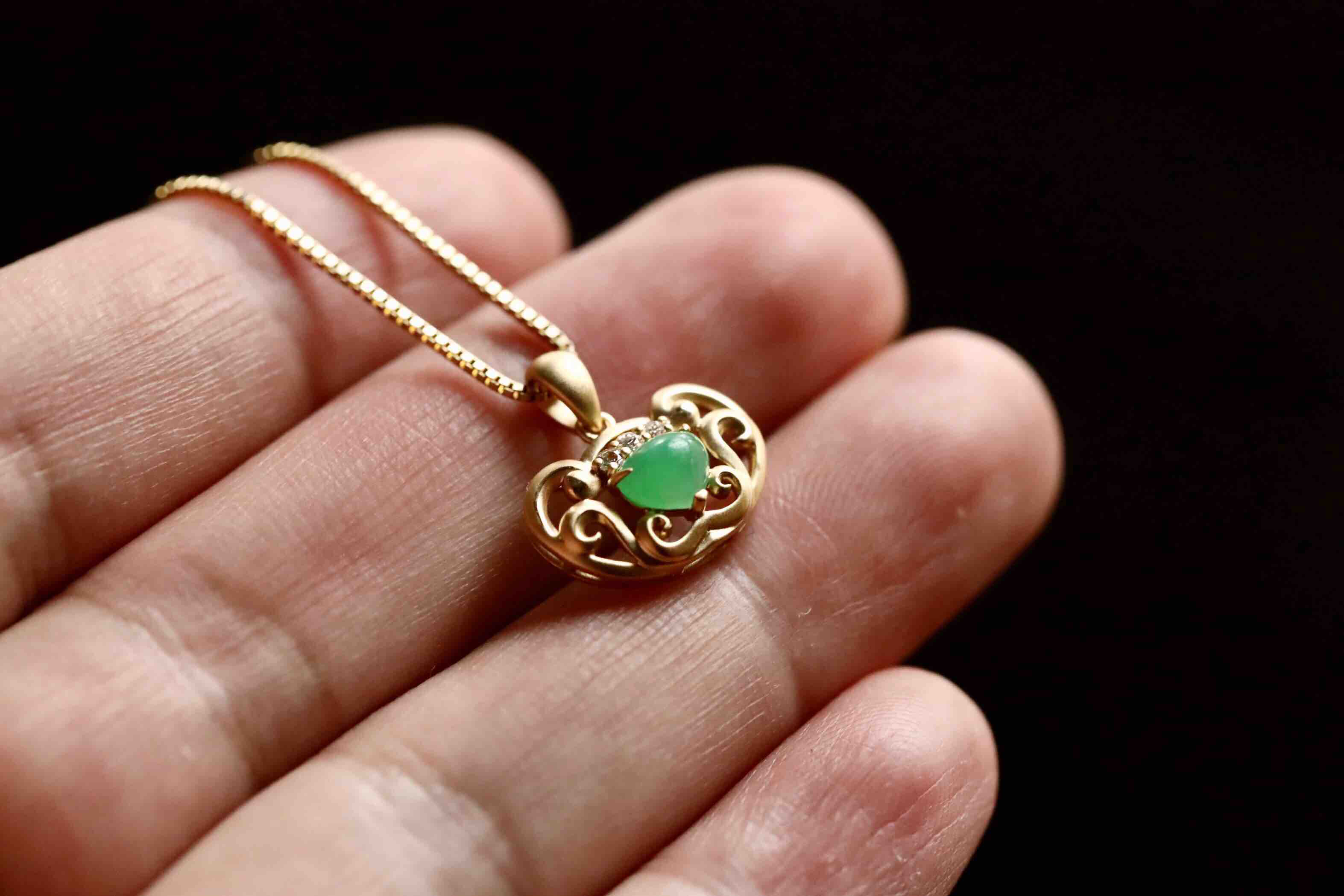 冰种阳绿翡翠平安如意锁18k黄金钻石镶嵌