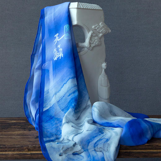 天一书局出品 吴山明老师创作天籁系列全真丝长巾 优雅高贵 商品图1
