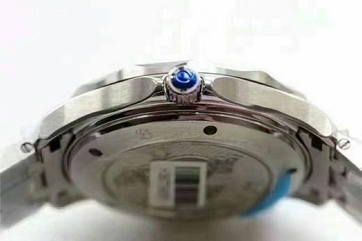 MKS欧米茄海马300米zhongji版本。黑色陶瓷圈黑面 后盖海马浮雕做工chao赞 41mm直径，搭载精准稳定2824机芯 海马系列中的dingji复刻。 商品图12