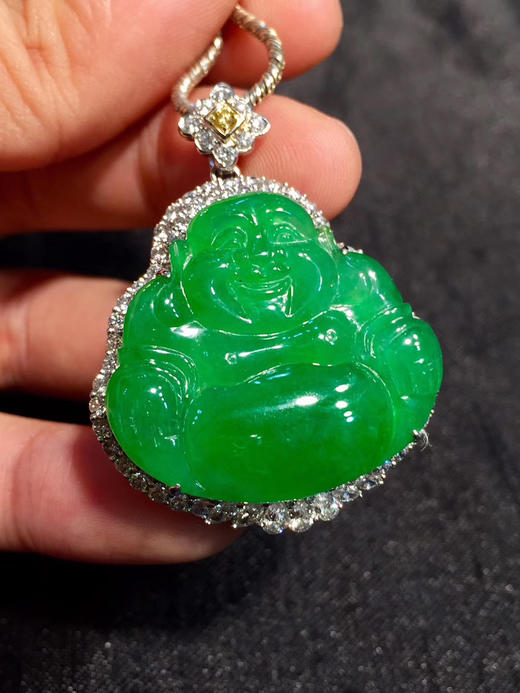 【满绿佛公翡翠】水润润的阳绿佛 起胶细腻 饱满 性价比超高!