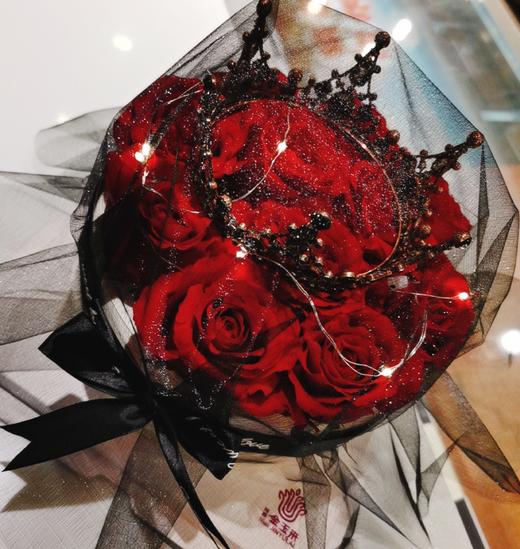 纯动物奶油牛奶奶油黑纱皇冠