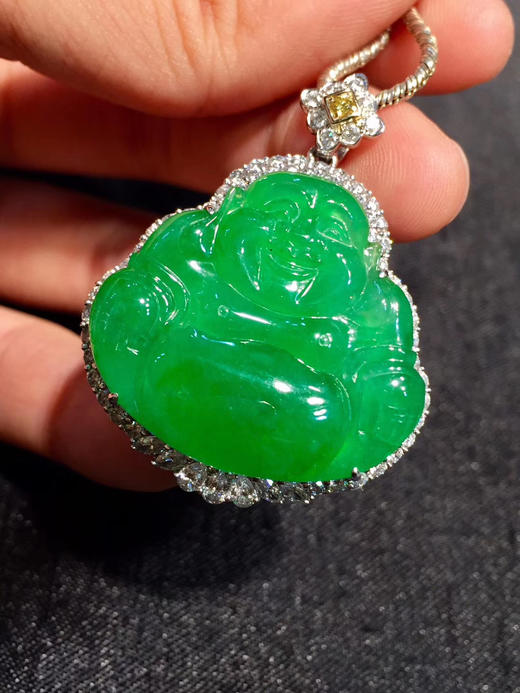 【满绿佛公翡翠】水润润的阳绿佛 起胶细腻 饱满 性价比超高!