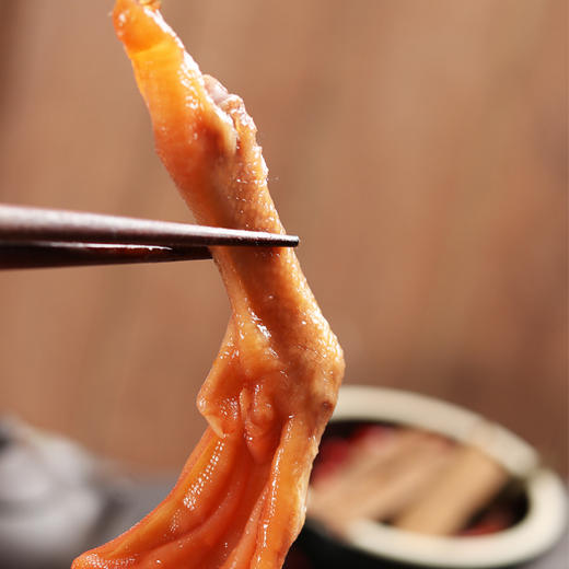 【追剧必备】藤桥牌精品大鸭掌125g！酱香/香辣｜网红零食 商品图3