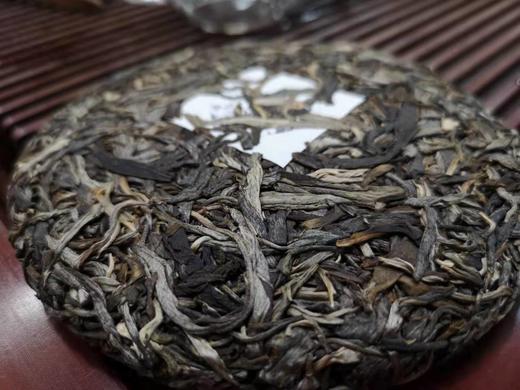 2019年  班盆  古茶  普洱生茶  200克饼 商品图3