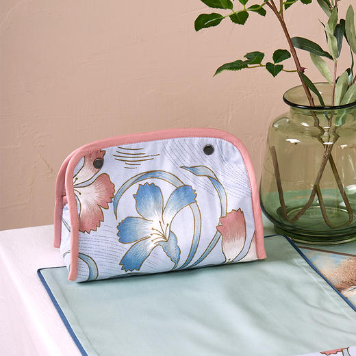 阳春小镇进口贡缎按扣纸巾盒 商品图8