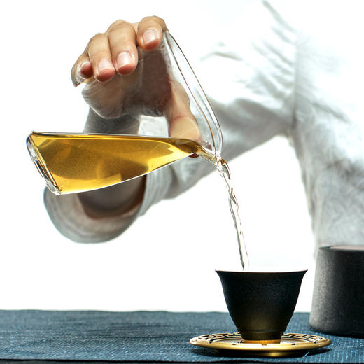 【传世级曼松】王子和山 2019年古树头春纯料普洱生茶 龙珠12颗/皇家茶园 商品图6