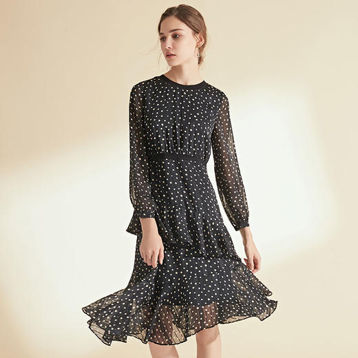 EITIE爱特爱女装秋季层次荷叶边收腰显瘦黑白波点连衣裙6007717 商品图1