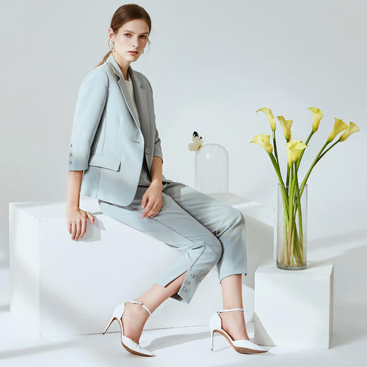 EITIE爱特爱春季新款干练百搭开叉高腰直筒裤九分裤女显瘦A2005405 商品图1