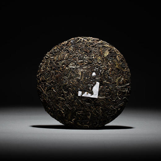 【传世级曼松】王子和山 2019年古树头春纯料茶 100克/饼  皇家茶园 商品图1