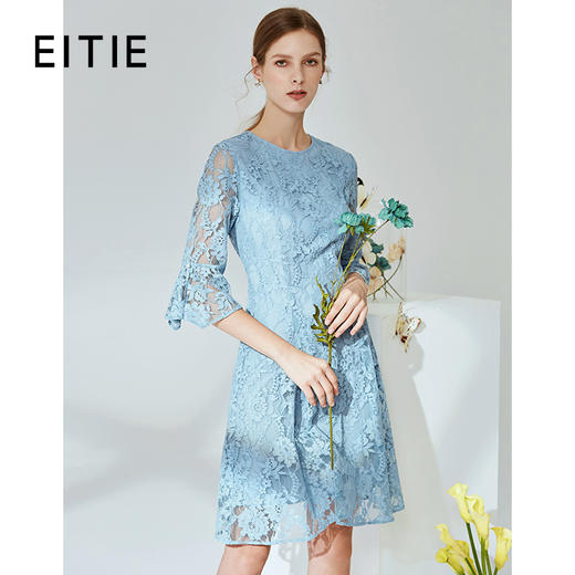 EITIE爱特爱新款优雅气质镂空蕾丝收腰A字喇叭袖连衣裙女A2007411 商品图0