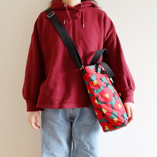 HUGOJIRO竖版手提斜挎包风の花大茶花 商品图1