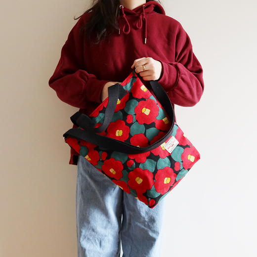 HUGOJIRO竖版手提斜挎包风の花大茶花 商品图3