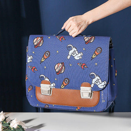 杯具熊梦幻王国列儿童书包 1-5年级幼儿园小学生男女减负重双肩包BJX 商品图2