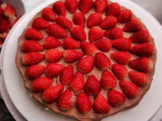 新年蛋糕【甜久荟 舞狮抱鲤】新年、开业、庆典、祝福  纯动物鲜奶 0添加 低糖 好吃又健康祝福祝寿蛋糕 展示蛋糕尺寸为8叠6 展示内馅为草莓夹心 商品图3