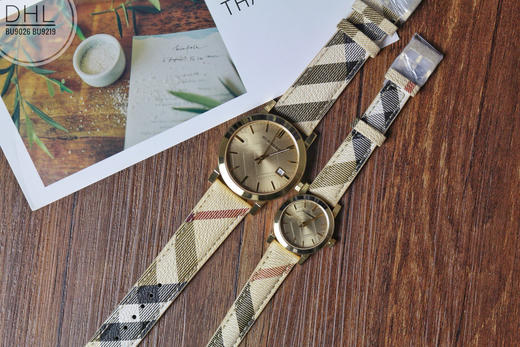 原单巴宝莉Burberry  Bu9026/Bu9219
表壳：316L精钢
机芯：原装瑞士石英
表带：进口牛皮
表镜：矿物强化玻璃 商品图0