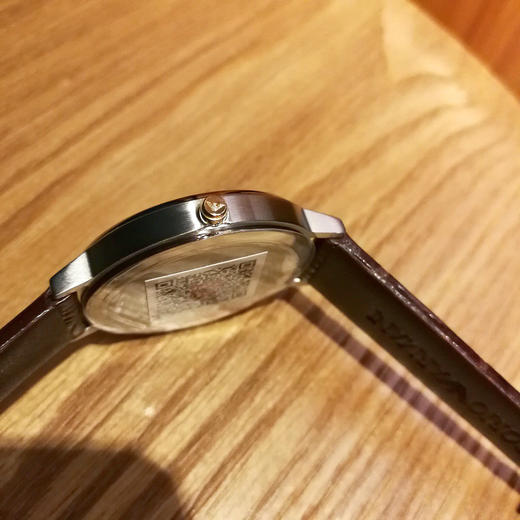 原单Armani阿玛尼 Ar11063
机芯：进口石英机芯
表壳：316精钢
表镜：矿物质玻璃 商品图4