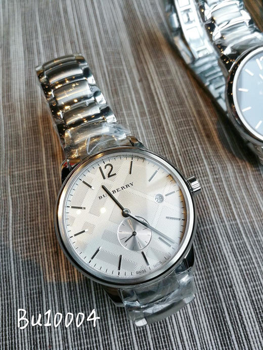 原单巴宝莉Burberry Bu10004
机芯：原装瑞士石英金机
表壳：316L精钢
表带：316L精钢
表镜：强化矿物质玻璃 商品图2
