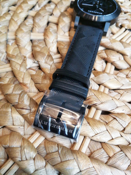 原单巴宝莉Burberry Bu9906
机芯：原装瑞士石英金机
表壳：316L精钢
表带：优质进口牛皮 商品图6