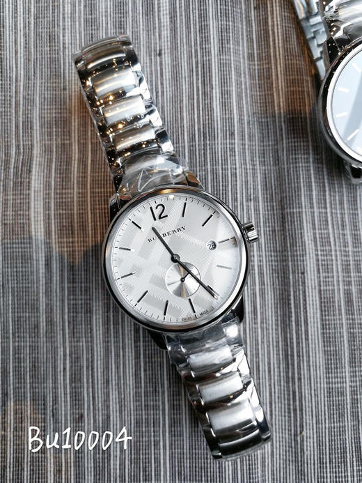原单巴宝莉Burberry Bu10004
机芯：原装瑞士石英金机
表壳：316L精钢
表带：316L精钢
表镜：强化矿物质玻璃 商品图3