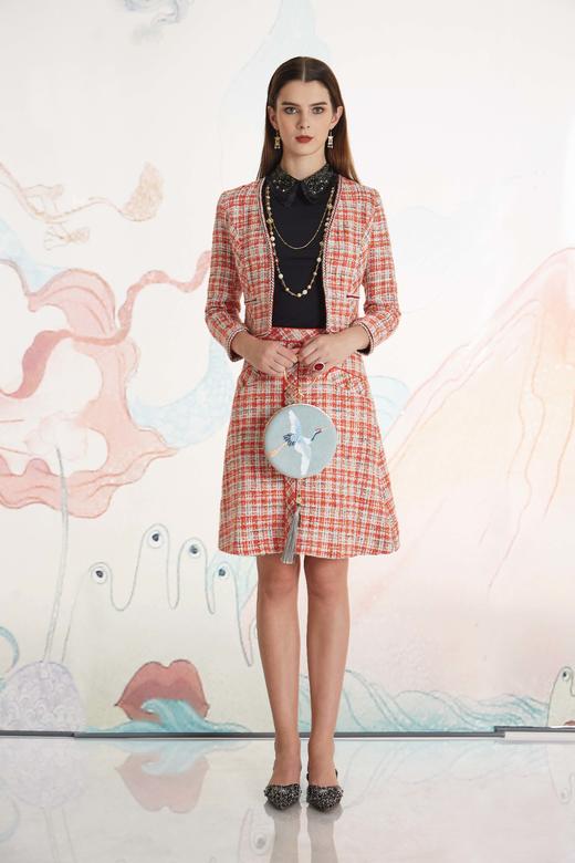 【伯妮斯茵】气质修身丝线钉珠领子T恤--皎若朝霞--《洛神赋》1T6013 商品图2