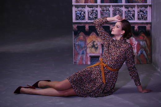 【伯妮斯茵】【伯妮斯茵】主题款咖啡色印花连衣裙3S6238 商品图1