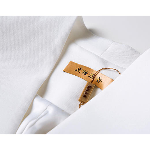 “白色恋人” 套裙 J7100080颈袖添香女职业装套装时尚正装白色工作服小西装套裙J7100080 商品图2