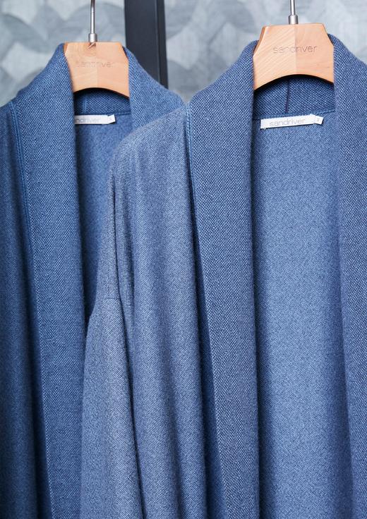 加大版青果领羊绒睡袍 SJN19M301N 商品图5