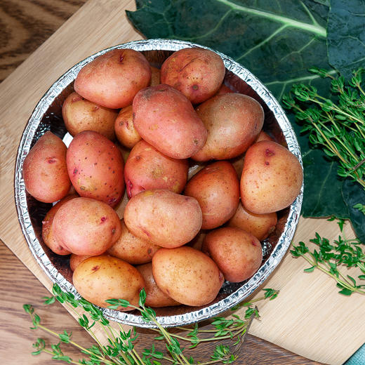 新鲜软糯的云南红皮小土豆 高海拔自然生长 口感细腻 产地现摘新鲜直达 2/5斤装 商品图0