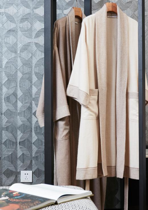 加大版青果领羊绒睡袍 SJN19M301N 商品图6