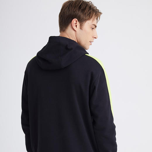 KELME卡尔美秋冬新款字母连帽衫时尚休闲插色套头卫衣外套男 商品图3