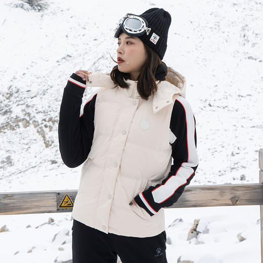 kelme 卡尔美 秋冬新款短款连帽白鸭绒羽绒服休闲保暖马甲外套女 商品图2