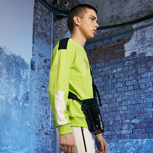 KELME卡尔美秋冬时尚休闲外套男运动插边套头衫宽松韩版学生卫衣 商品图4