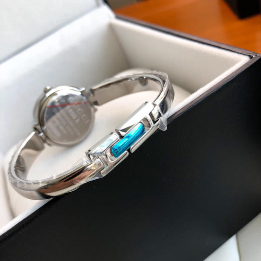 原单品质 Guccl古驰最新手镯款，瑞士石英机芯 表径25mm，厚度7.5mm，蓝宝石玻璃 商品图7